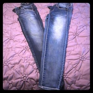 Sale!! 2 American Eagle Jeans 🌺